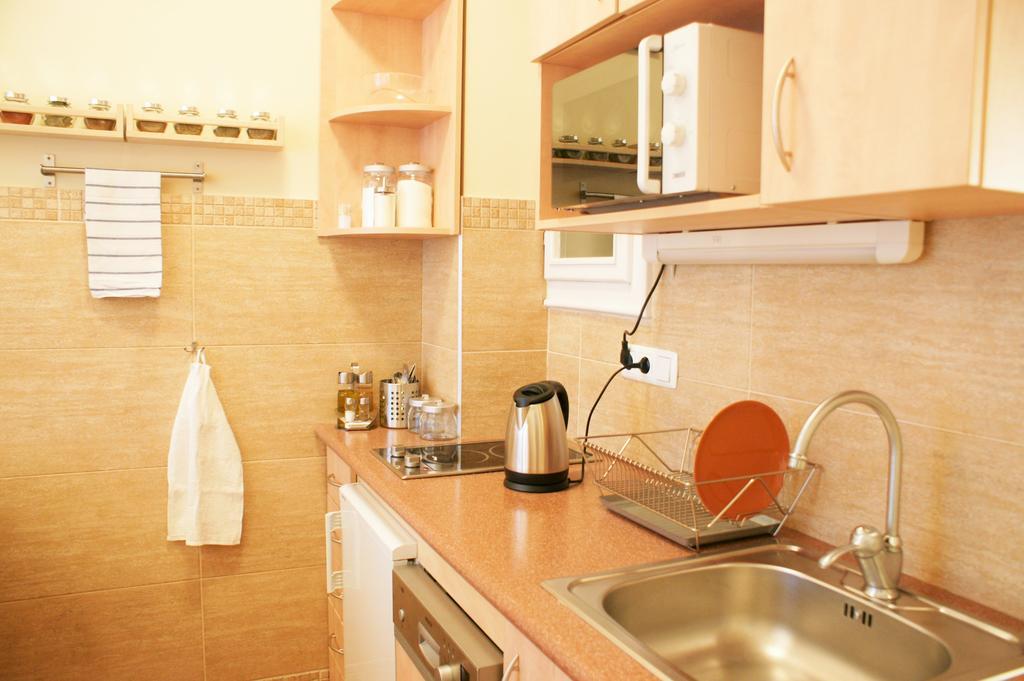 Supercentral Apartment Budapest Luaran gambar