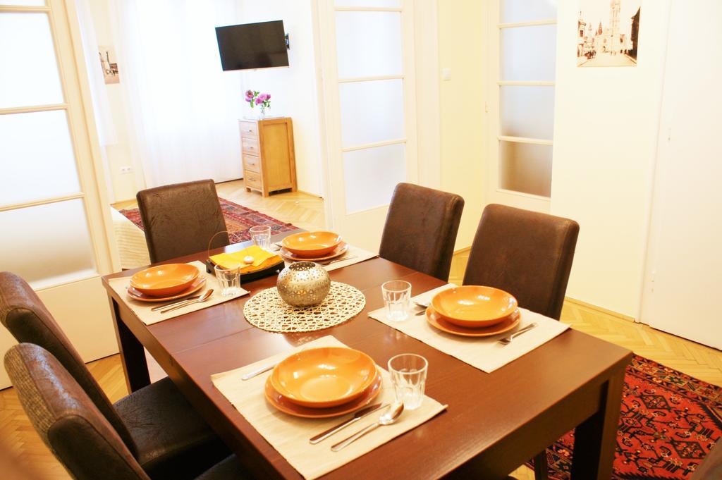 Supercentral Apartment Budapest Luaran gambar